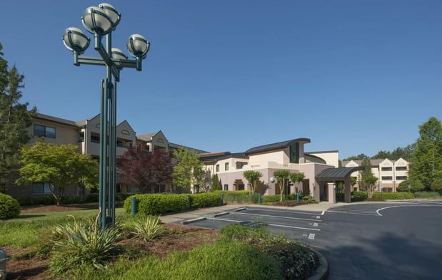 Images Delmar Gardens of Gwinnett Senior Living