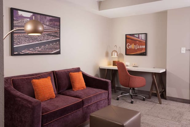 Images Hilton Garden Inn Atlanta Airport/Millenium Center