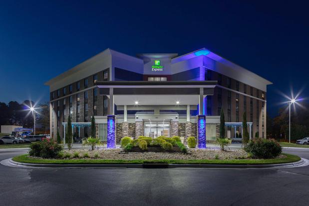 Images Holiday Inn Express Rocky Mount – Sports Center by IHG