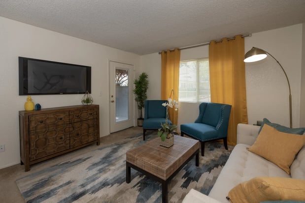 Images Woodbridge Apartments