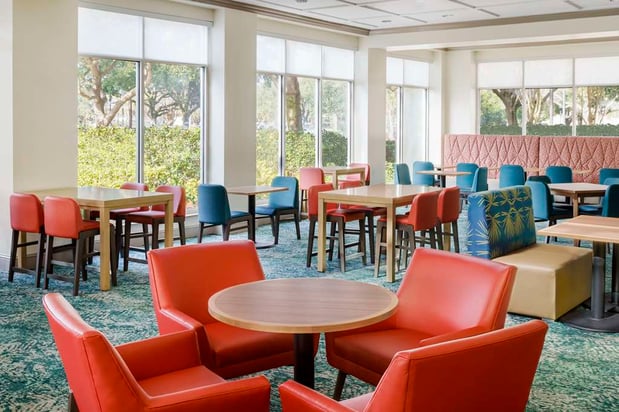 Images Hilton Garden Inn Orlando at SeaWorld