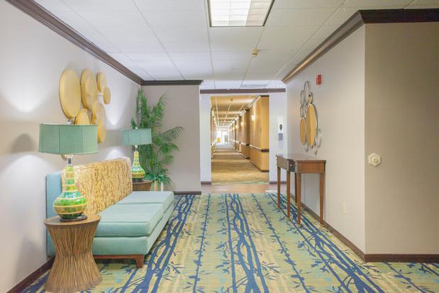 Images Holiday Inn & Suites Spring - the Woodlands Area by IHG
