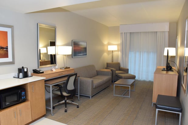 Images Holiday Inn Cincinnati N - West Chester by IHG