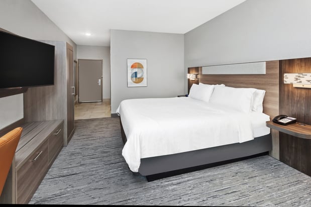 Images Holiday Inn Express Cleveland Airport - Brook Park by IHG