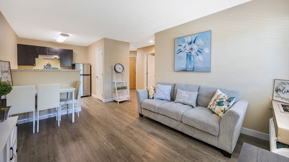 Brookdale Richland Apartment Living Room
