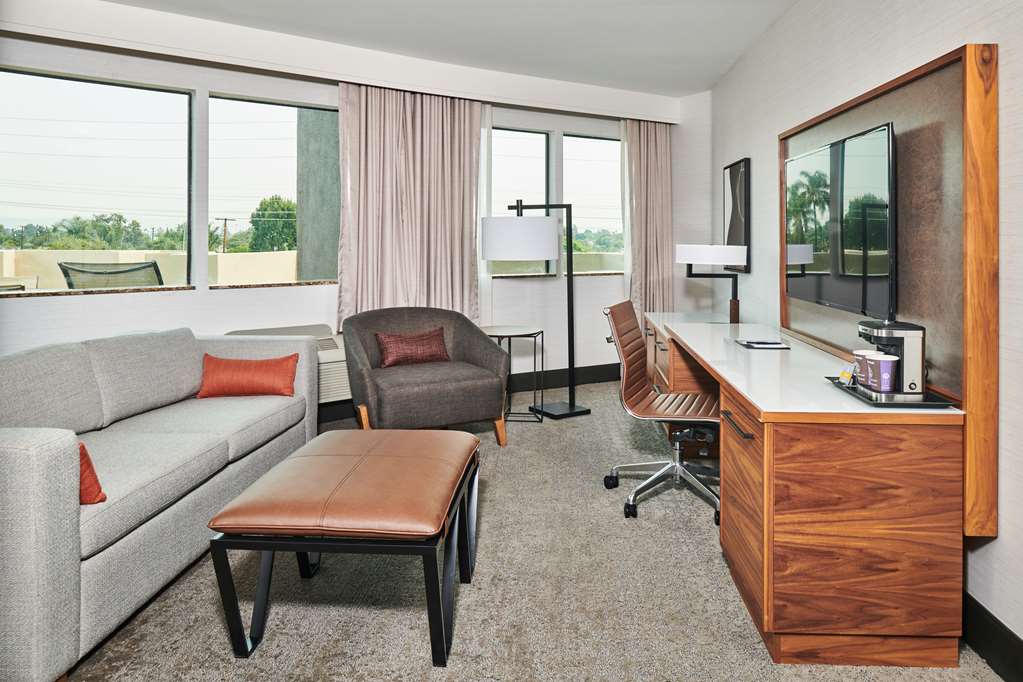 Guest room