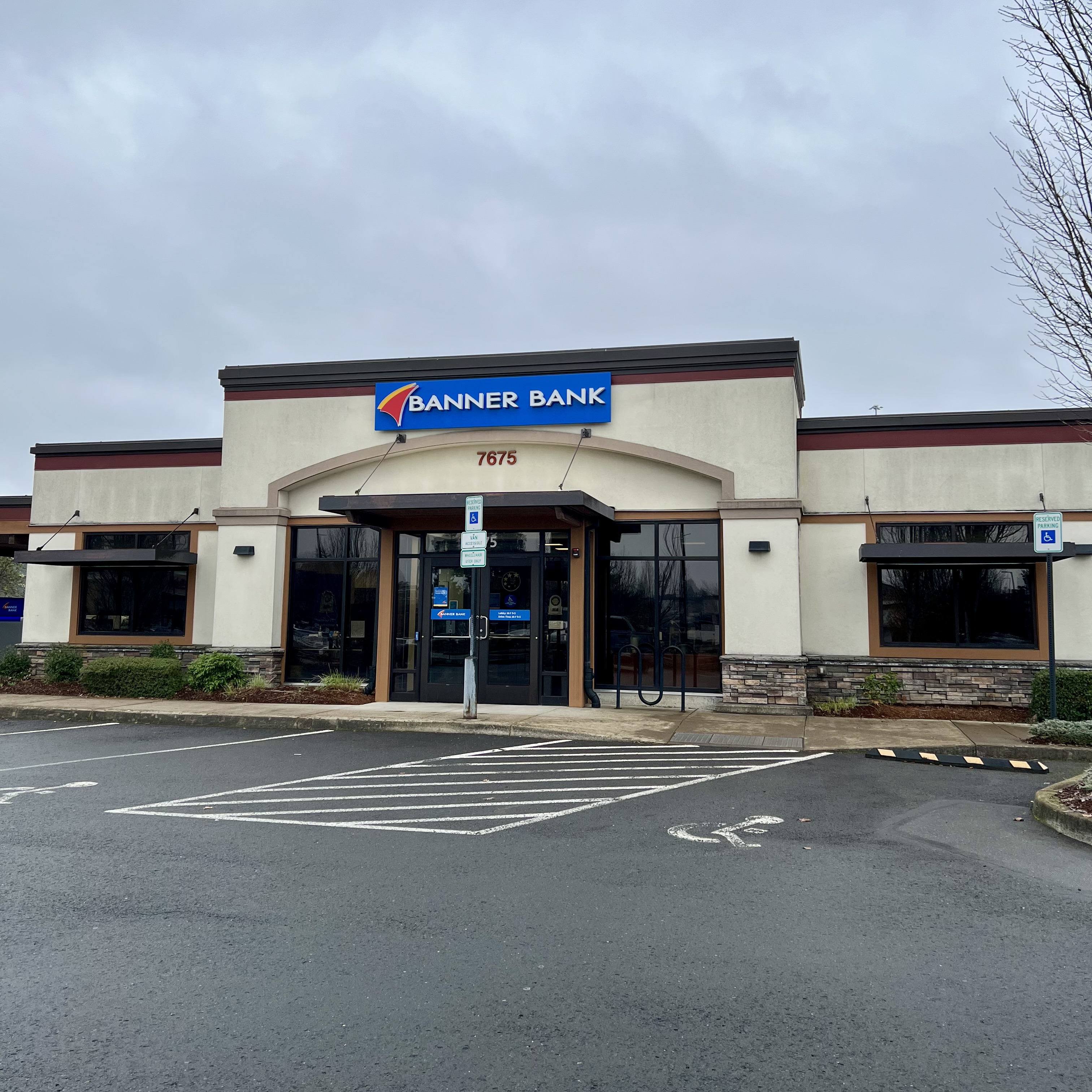 Banner Bank branch in Tualatin, Oregon