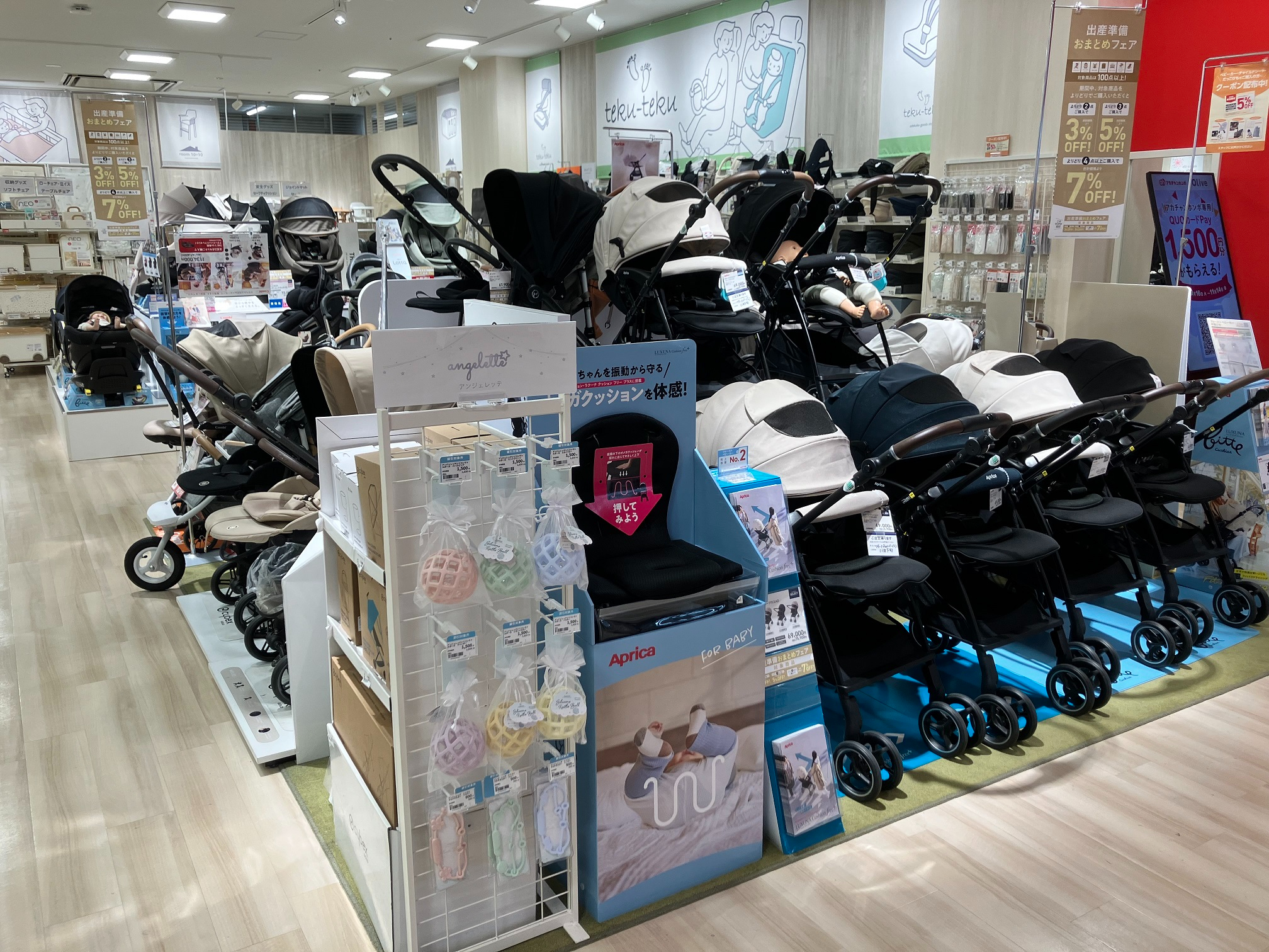 専用カートnさま専用TILLET (ティレット) ブラック WQC TILLET ティレット 多機能 美顔器 美 Nさま　専用　ディスプレイ