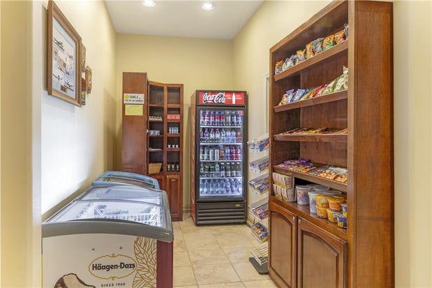 Images Best Western Plus Monica Royale Inn & Suites