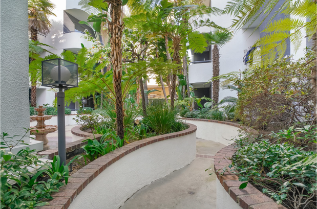 Images Midvale Court Apartments Westwood