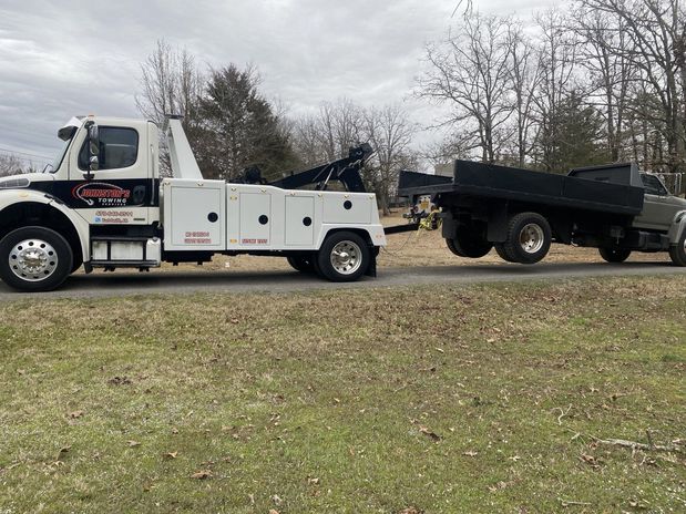 Images Johnston's Towing Services LLC