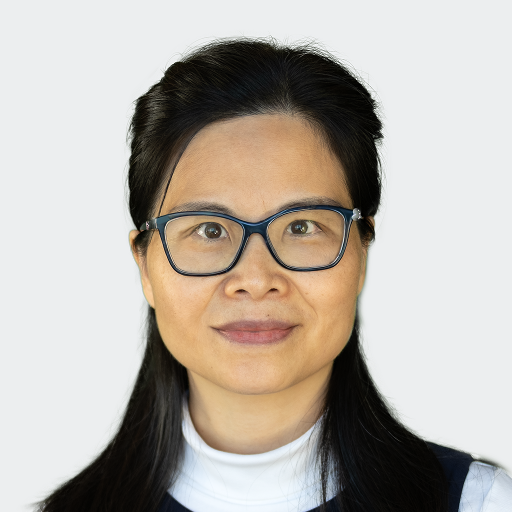 Mei Huang headshot.