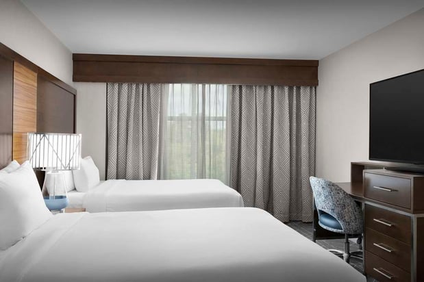 Images Embassy Suites by Hilton Atlanta Kennesaw Town Center
