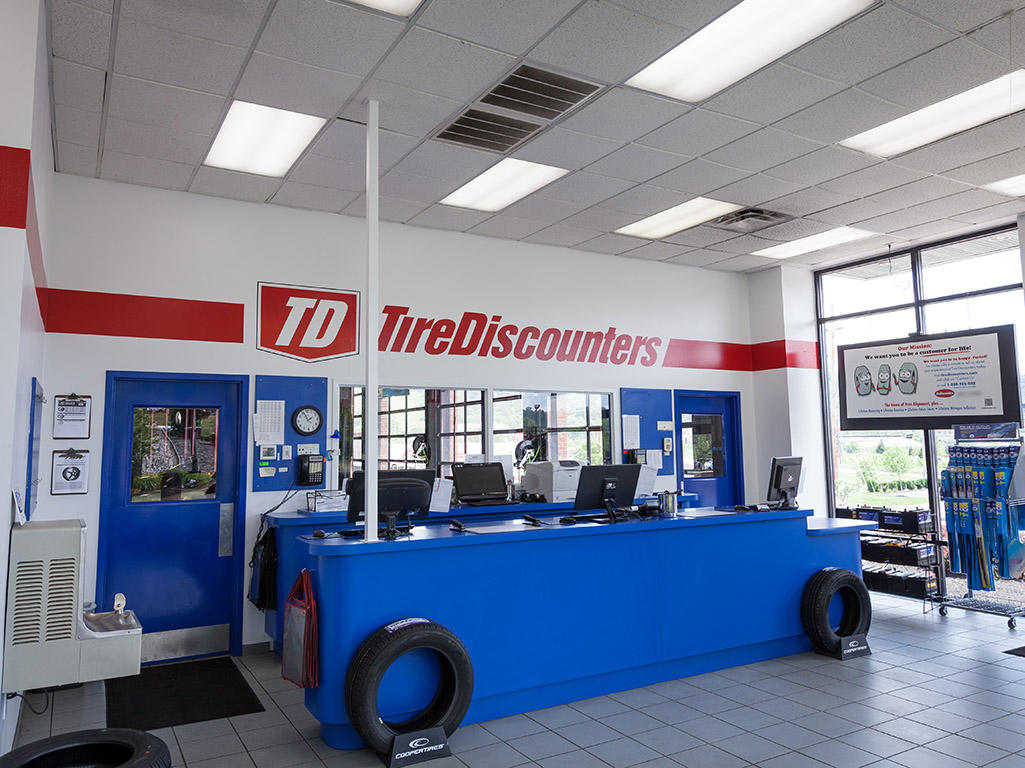 Tire Discounters on 3475 Valley Plaza Pkwy in Fort Wright