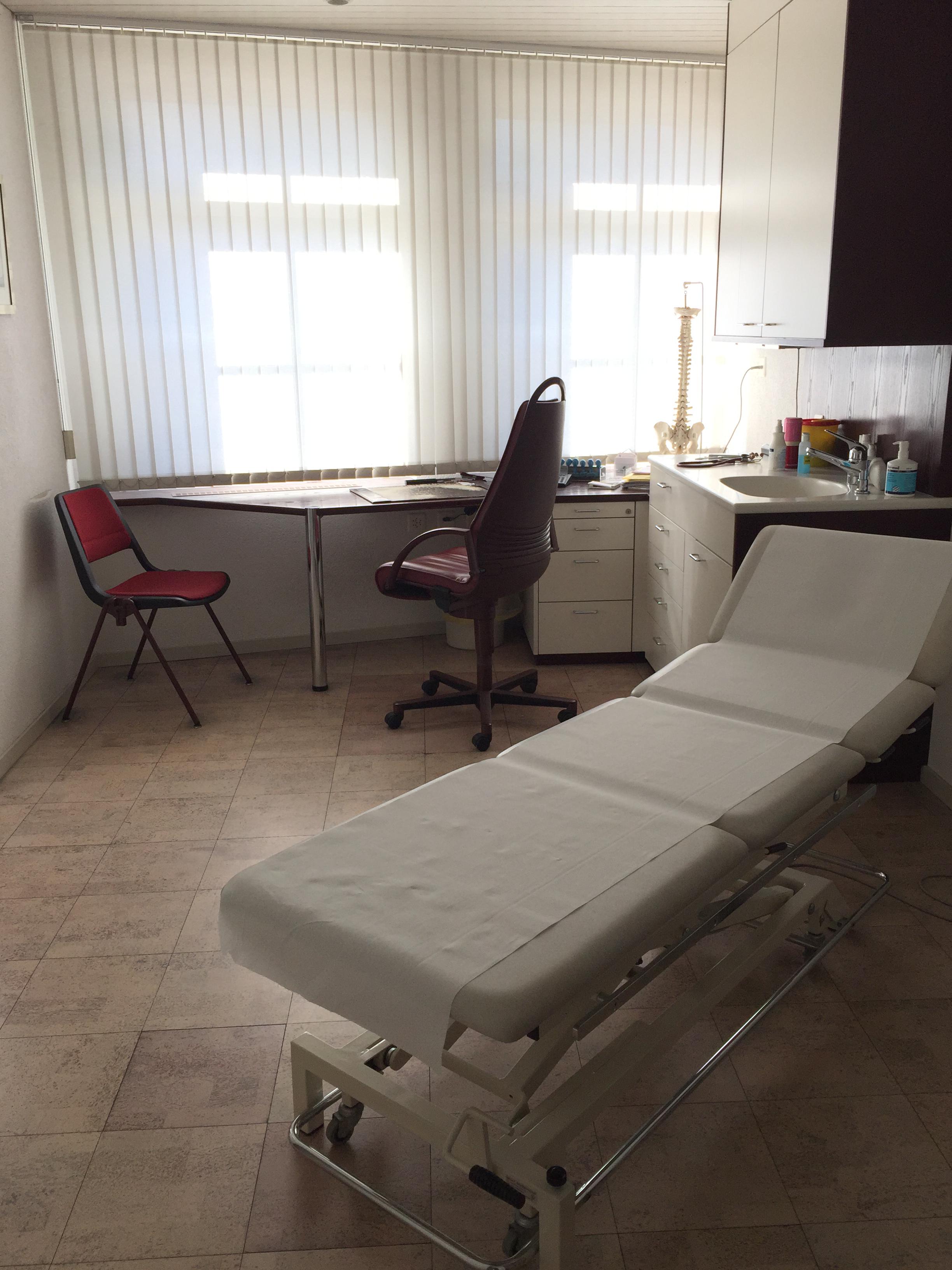 Dr. med. FMH Robert Putzi, Stationsstrasse 20 in Regensdorf