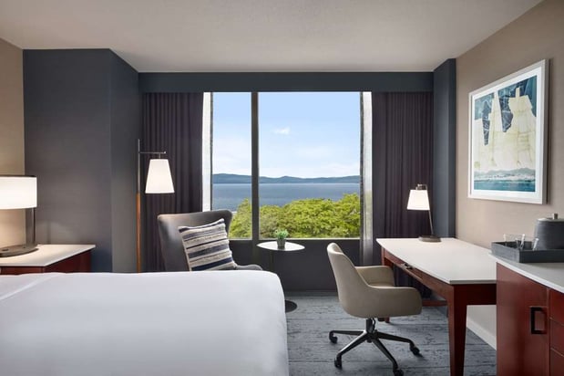 Images Hotel Champlain Burlington, Curio Collection by Hilton