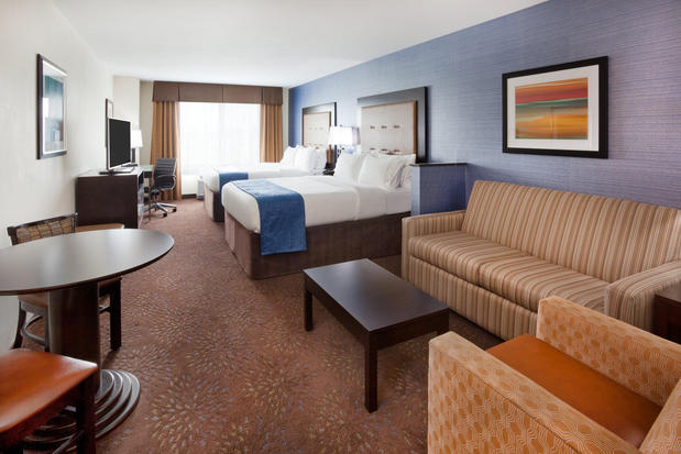 Images Holiday Inn Express & Suites Davenport, an IHG Hotel