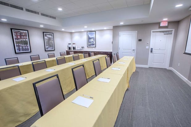 Images Hampton Inn Amesbury