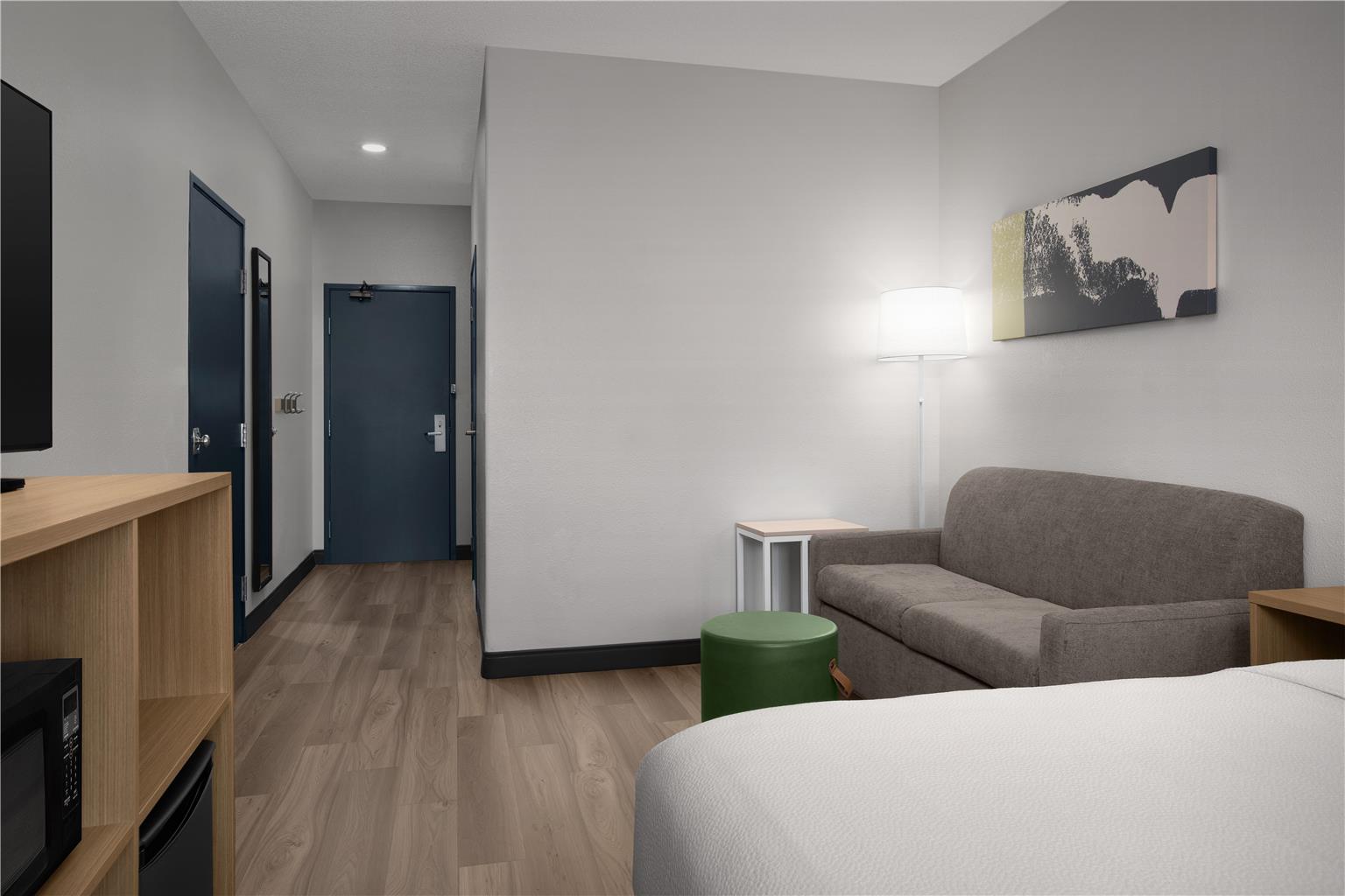 Guest room