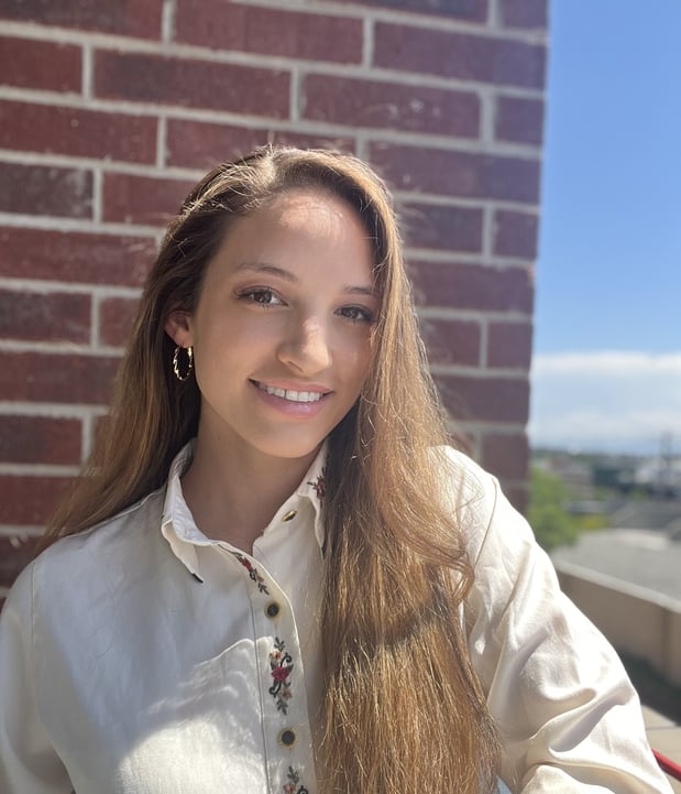 Images Mikayla Moya, Counselor