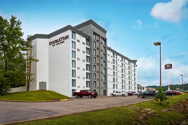 Images DoubleTree by Hilton Washington Meadow Lands Casino Area