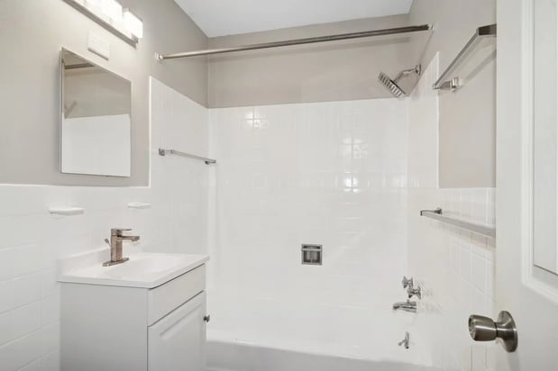 Images Cove at Linden Hills