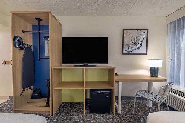 Images Spark by Hilton Clarks Summit