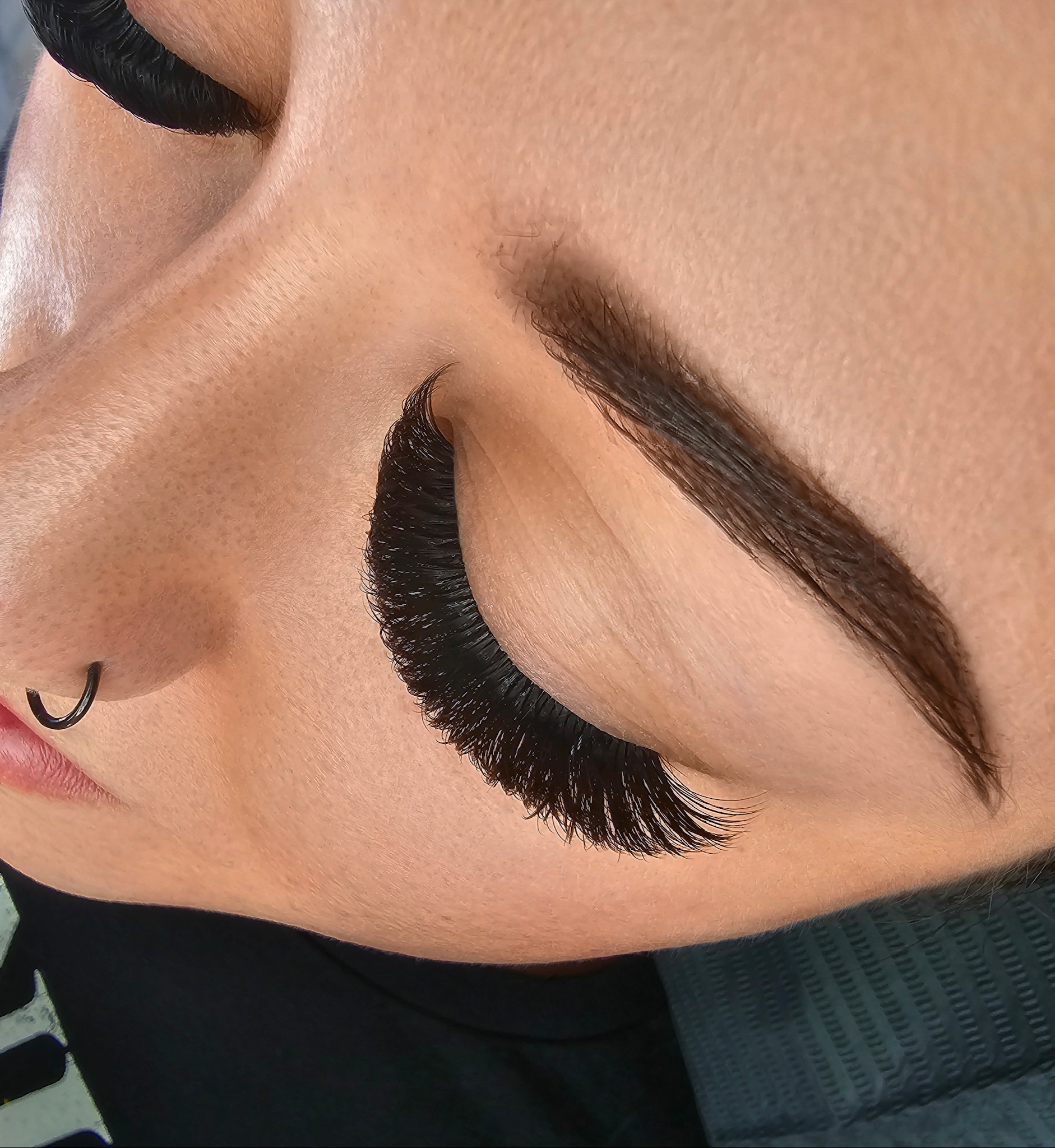 Images Lashista - Formation cils - Pose de cils - Produits de cils Longueuil