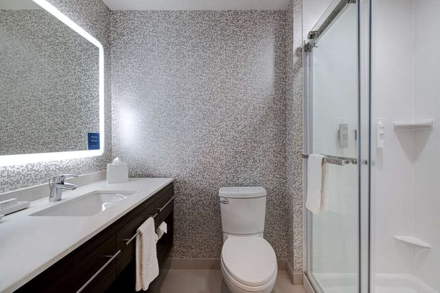 Images Home2 Suites by Hilton Redding