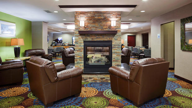 Images Holiday Inn Express & Suites Rochester – Mayo Clinic Area by IHG