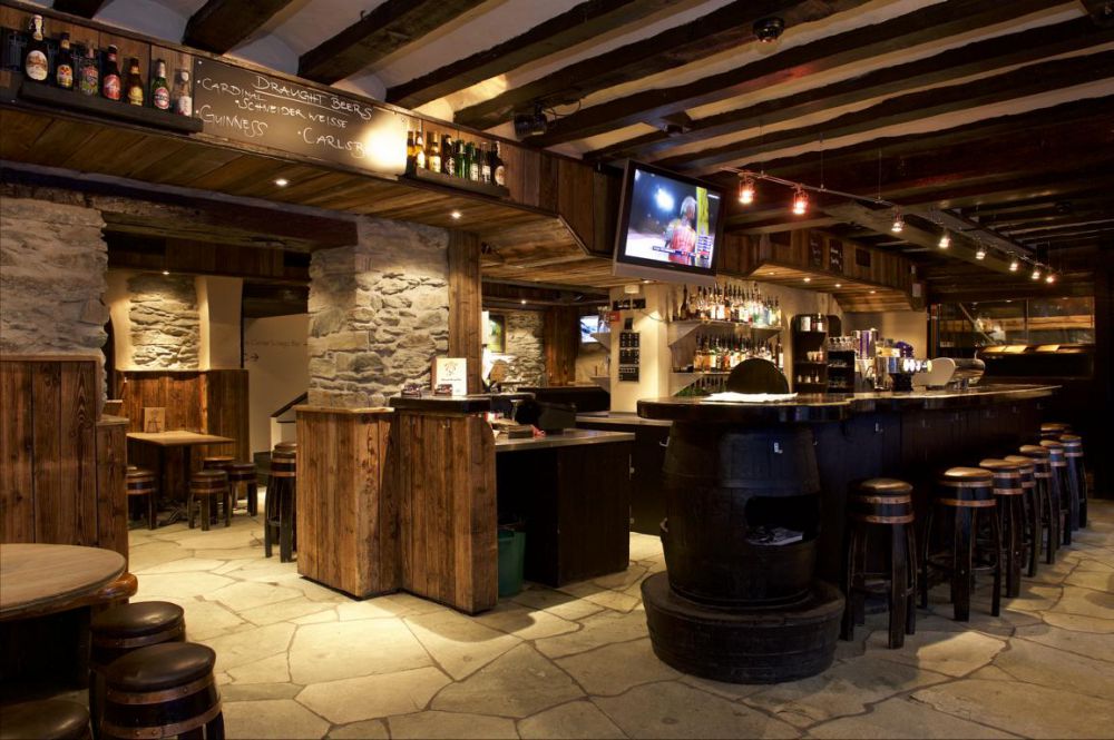 Brown Cow - pub, Bahnhofstrasse 41 in Zermatt