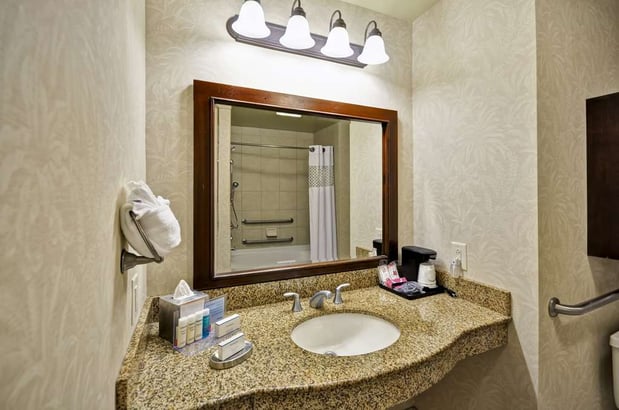 Images Hampton Inn & Suites North Charleston-University Blvd