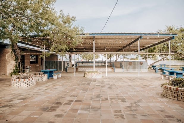 Images The Bar-B-Q Man Restaurant & Catering