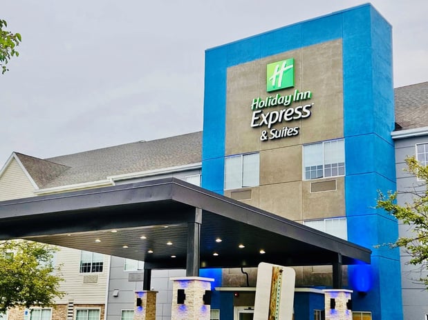 Images Holiday Inn Express & Suites Chicago - Matteson by IHG