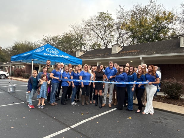 Images Derrick Maddox: Allstate Insurance