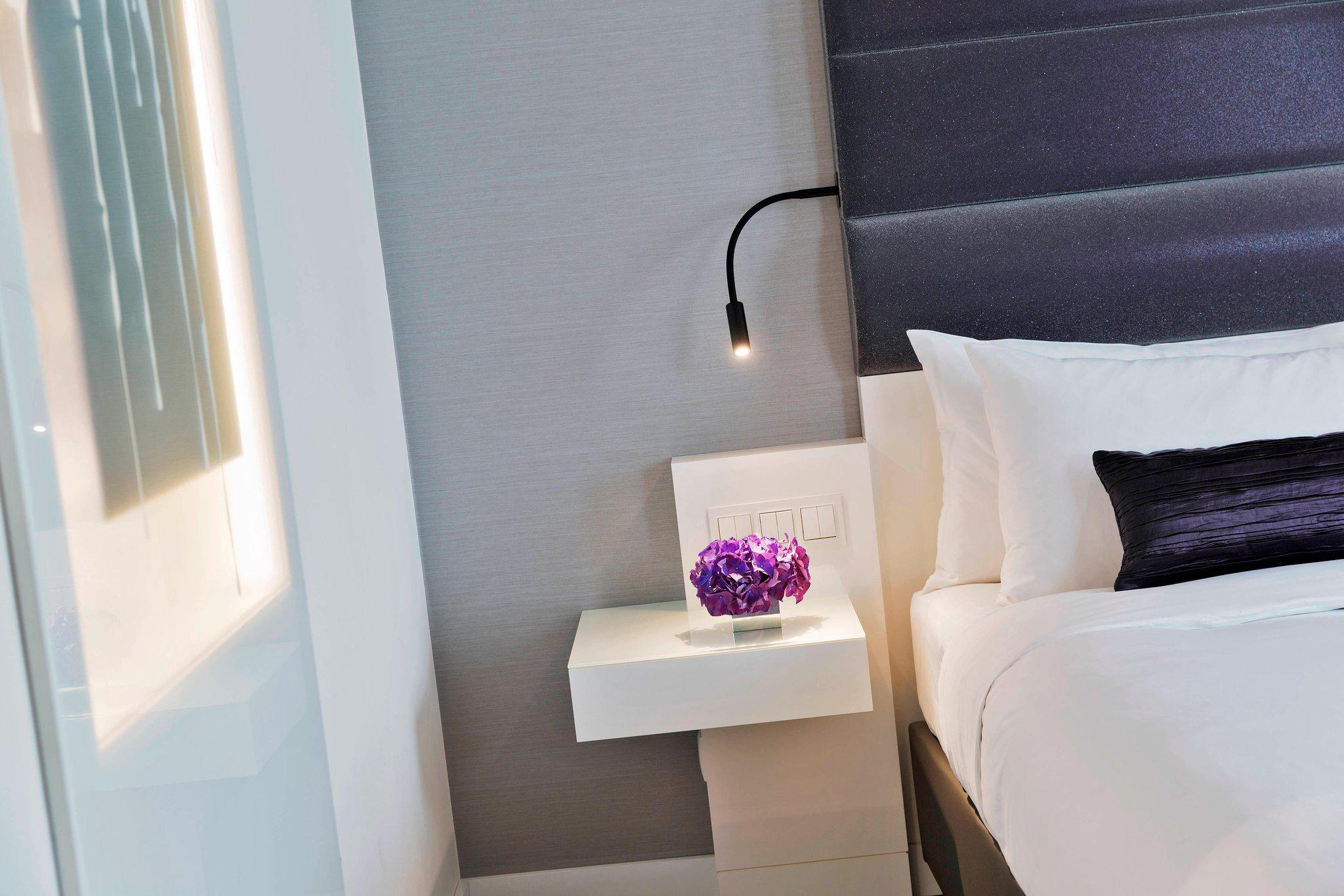 Renaissance Wien Hotel, Linke Wienzeile/Ullmannstrasse 71 in Vienna