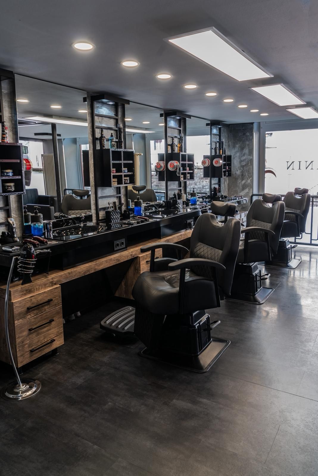 Vanin Friseursalon, Hüttenbergstr. 18 in Neunkirchen