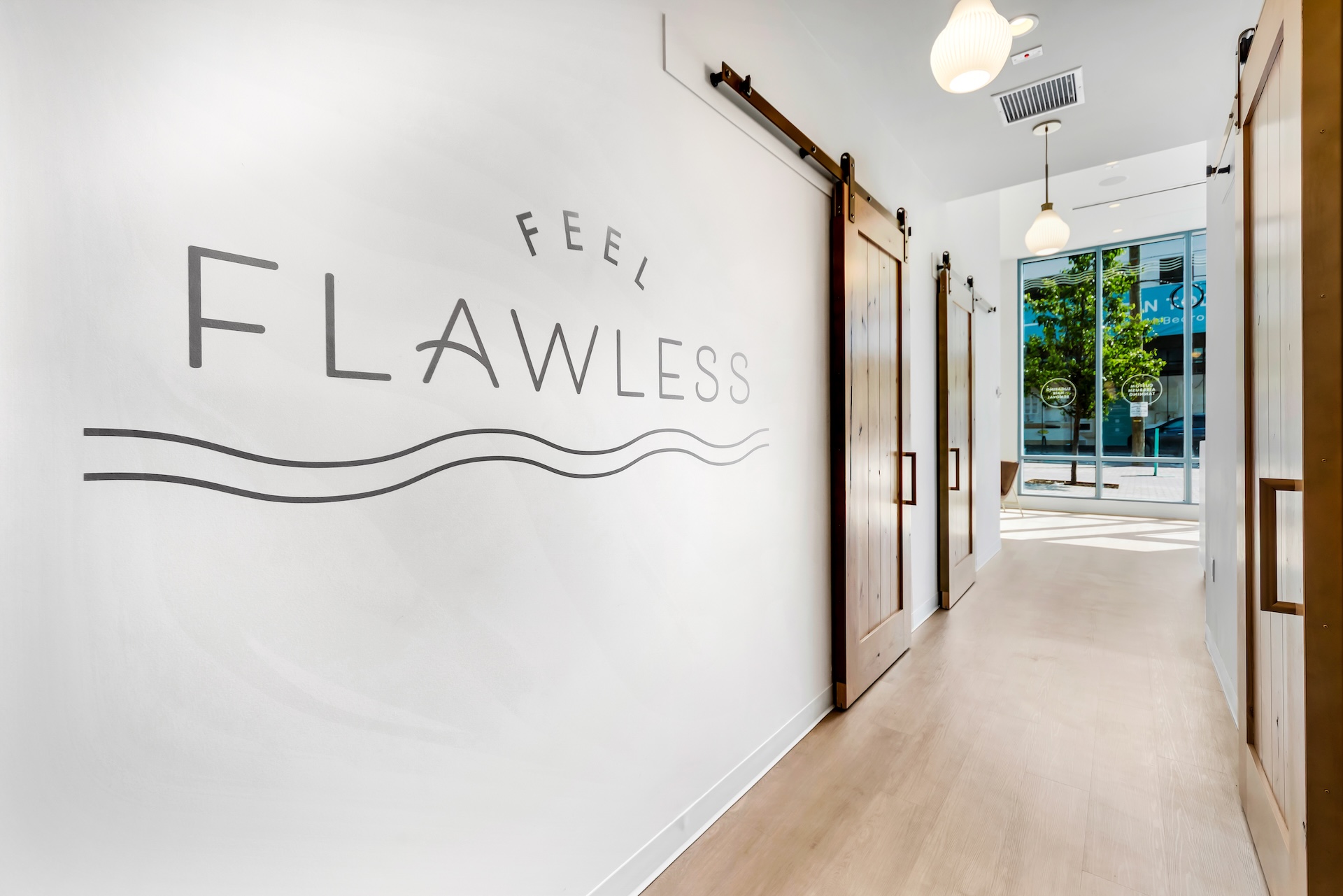 SUGARED + BRONZED Northern Liberties Feel Flawless Hallway