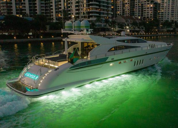 Images Encore Yacht