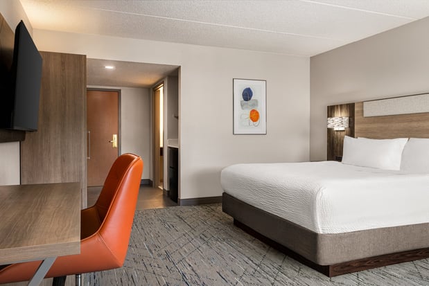 Images Holiday Inn Express & Suites Birmingham-Irondale (East) by IHG