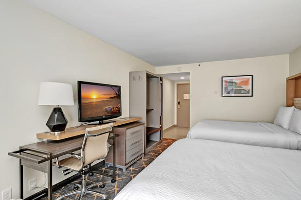 Images Holiday Inn Piscataway - Somerset, an IHG Hotel