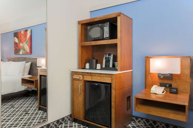 Images Hilton Garden Inn Dallas/Market Center