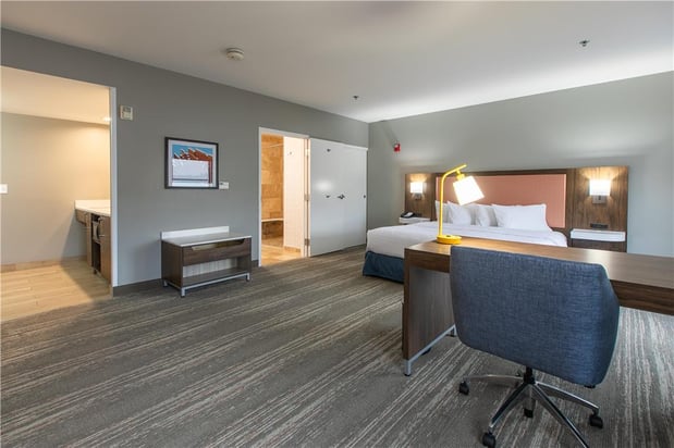 Images Hampton Inn & Suites Wilder