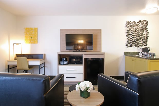 Images Oxford Suites Spokane Valley