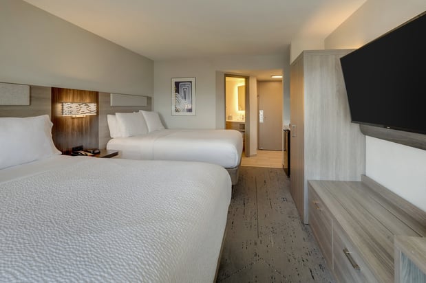 Images Holiday Inn Express & Suites Branson 76 Central by IHG