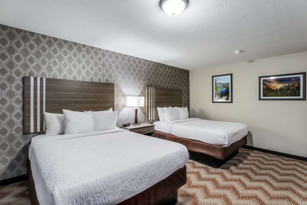 2 Queen Suite