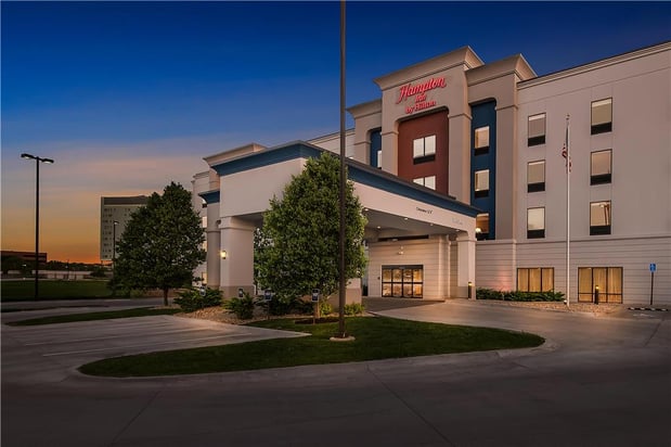 Images Hampton Inn Omaha/West Dodge Road (Old Mill)