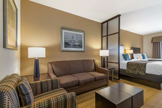 Images Best Western Plus Lytle Inn & Suites