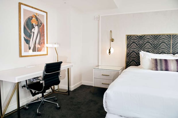Images The Kelly Birmingham, Tapestry Collection by Hilton