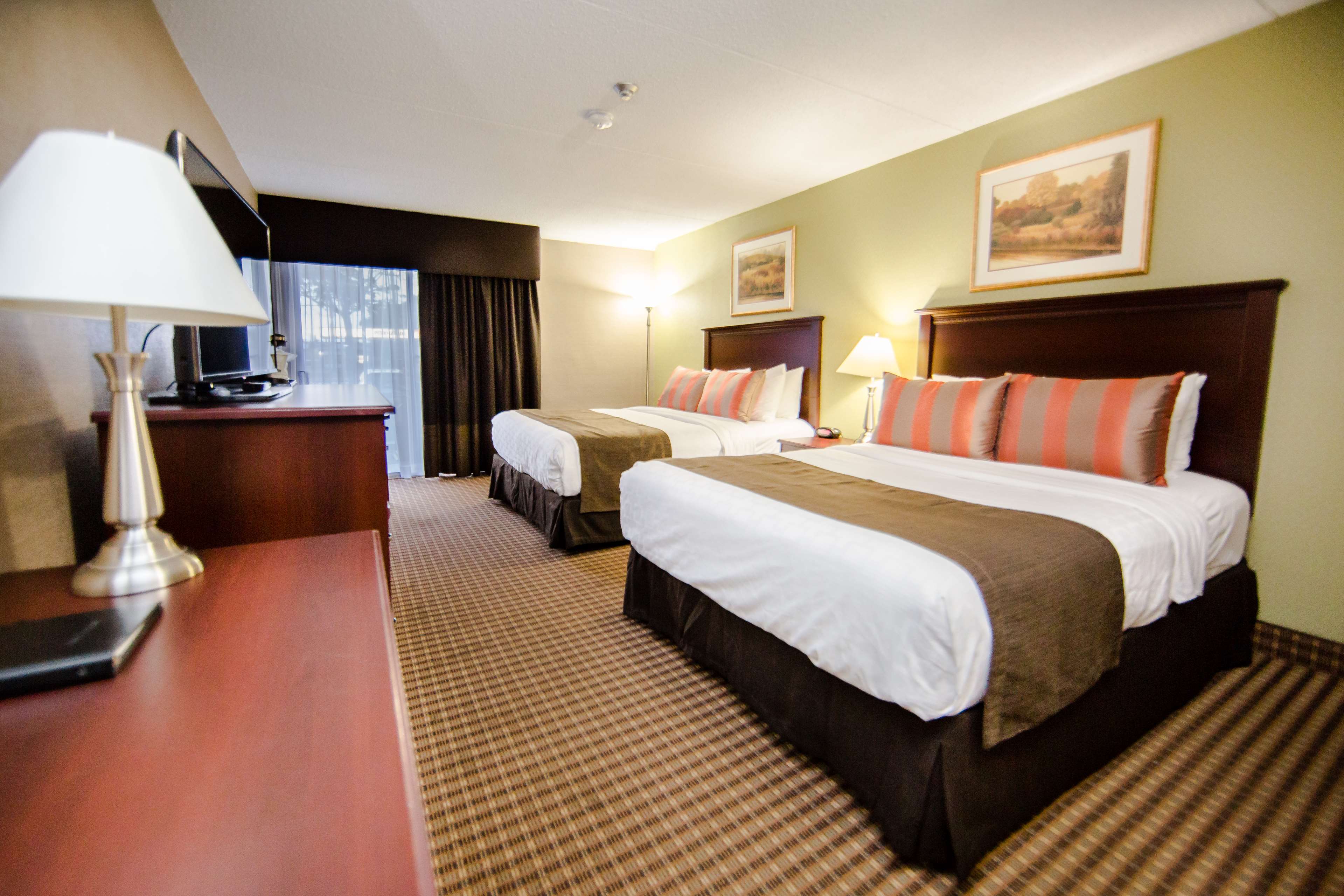 Standard Double Room Best Western Plus Ottawa Kanata Hotel & Conference Centre Ottawa (613)828-2741